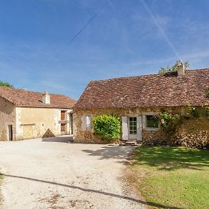 Impressive Restored Farmhouse With Pool Villa Campsegret Exterior photo