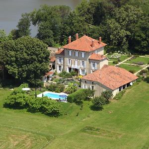 Chateau De Lahitte Bed & Breakfast Vergoignan Exterior photo