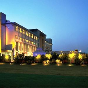 Brijwasi Lands Inn Mathura Exterior photo