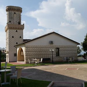 La Vecchia Torre Villa San Nicola Manfredi Exterior photo