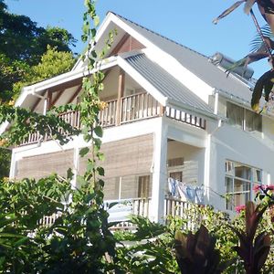 La Batie Selfcatering Apartment Beau Vallon  Exterior photo