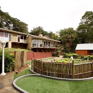Pinetown Lala Land Bed & Breakfast Durban Exterior photo