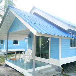 Mr.Yong Tour & Homestay Ko Mook Exterior photo