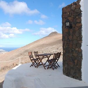 Villa El Perinque Femes Exterior photo