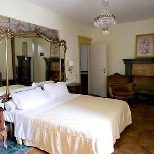 Locanda Degli Sfizi Bed & Breakfast Cravanzana Room photo