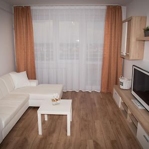 Anna Apartman Apartment Gyor Exterior photo