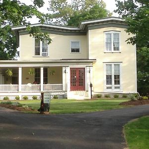 Finger Lakes Bed And Breakfast Penn Yan Exterior photo