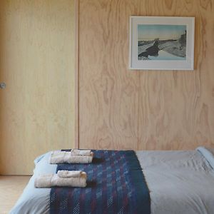 The Huts Bed & Breakfast Ahipara Exterior photo