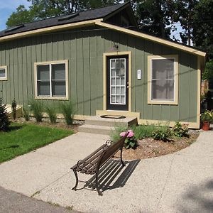 Hummingbird Apartment Saugatuck Exterior photo