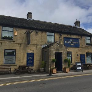 The Blacksmiths Arms Hotel Penistone Exterior photo