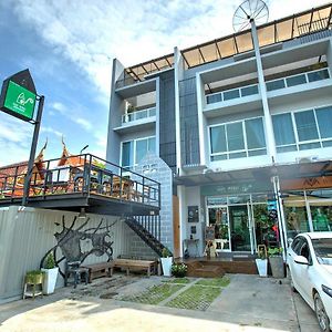 White Monkey Guesthouse Phetchaburi Exterior photo