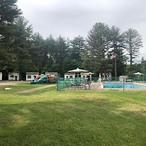 Catskill Motor Court Motel Exterior photo