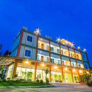 Ubon Best Place Aparthotel Ubon Ratchathani Exterior photo