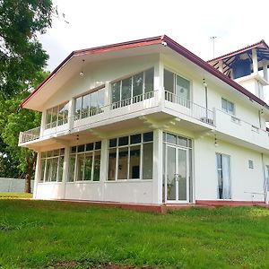 Barn Villa By Dark Anuradhapura Exterior photo