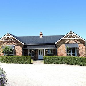 Hazelcreek Cottages Exeter Exterior photo