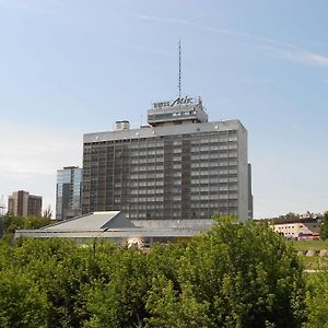 Hotel Mir Kharkov Exterior photo