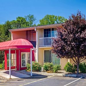 Homespring Inn & Studios - Hartford South - Rocky Hill Exterior photo