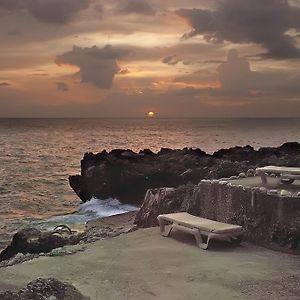 Sunset On The Cliffs Hotel Negril Exterior photo
