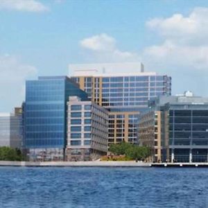 Global Luxury Suites At Harbor Point Baltimore Exterior photo