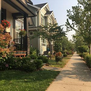 Albion Stay Maple Ridge Exterior photo