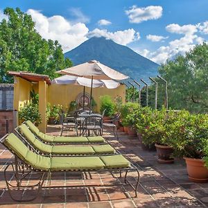 Hotel Las Camelias Inn By Ahs Antigua Exterior photo