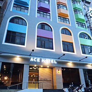 蓮 園 旅 舘 - 桃園 店 Hotel Taoyuan Exterior photo