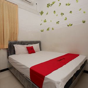 Reddoorz Near Gor Manunggal Jati Majapahit Hotel Semarang Exterior photo