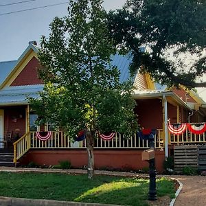 1890 Karcher Haus Bed & Breakfast Llano Exterior photo