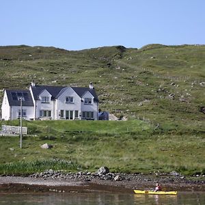 Lochedge Lodge Bunaveneadar Exterior photo