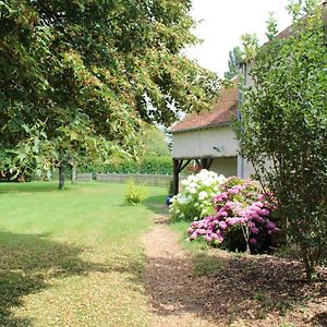 Le Poule House Guest House Guerard Exterior photo