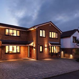 The Bluestone Villa Manchester Exterior photo