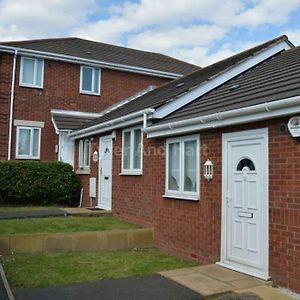 Pinfold Court Apartments Knowsley Exterior photo