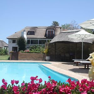 Acara Guesthouse & Cottages Stellenbosch Exterior photo