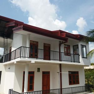 Kumudu Holiday Home Anuradhapura Exterior photo