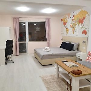 Malavi Top Center Deluxe Studio Ruse! Comfort&Clean! Apartment Exterior photo