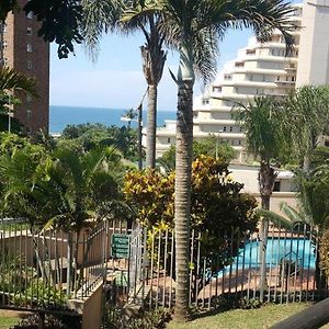 9 The Shades Umhlanga Rocks Apartment Durban Exterior photo