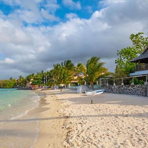 Ocean Bay Luxury Beach Villa Grand Bay Exterior photo