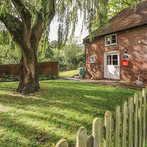 Weir Cottage Maidstone Exterior photo