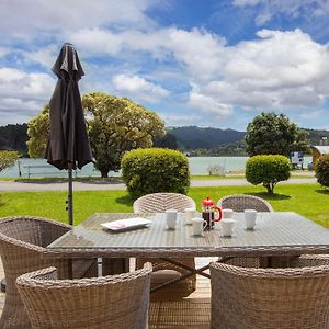 On Point - Point Wells Holiday Home Whangateau Exterior photo