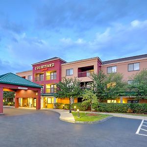 Courtyard Manchester-Boston Regional Airport Hotel Exterior photo