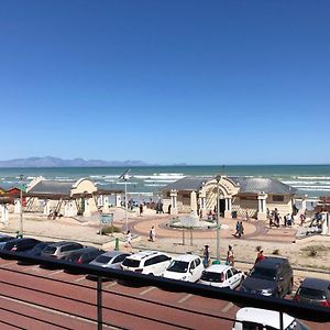 At The Beach - Muizenberg Cape Town Exterior photo