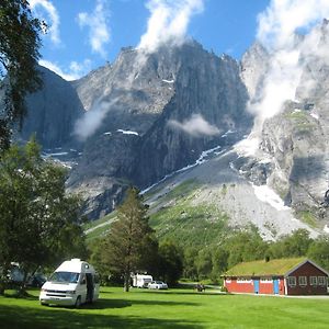 Trollveggen Camping Villa Andalsnes Exterior photo