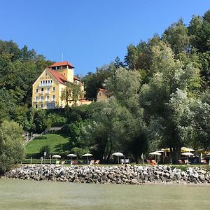 Hotel-Restaurant Faustschloessl Feldkirchen an der Donau Exterior photo