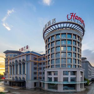 Hampton By Hilton Guangzhou Baiyun Airport North Hotel Exterior photo