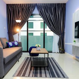 Cozy & High Floor Suite In Suasana Jb 15, Views Johor Bahru Exterior photo