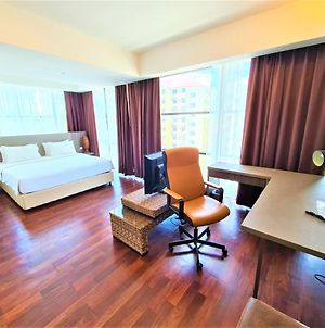 Nexus Regency Suites & Hotel Subang Jaya Exterior photo