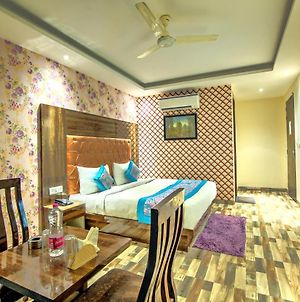 Hotel Hsp Suites - Near Delhi Airport New Delhi Exterior photo