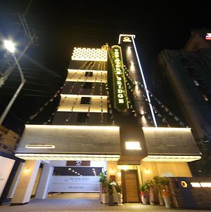 The Stone Bridge Hotel Sasang Busan Exterior photo