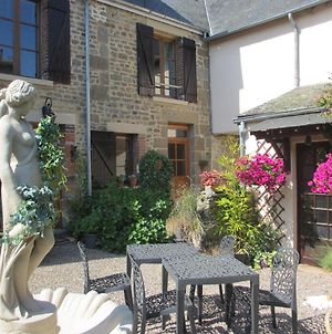 Le Figuier Bed & Breakfast La Foret-Auvray Exterior photo