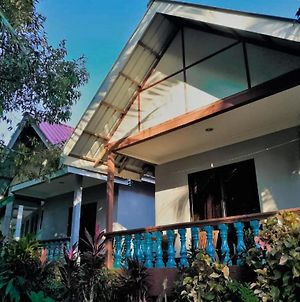 Fiqthya Chalet & Cafe Villa Pulau Tioman Exterior photo